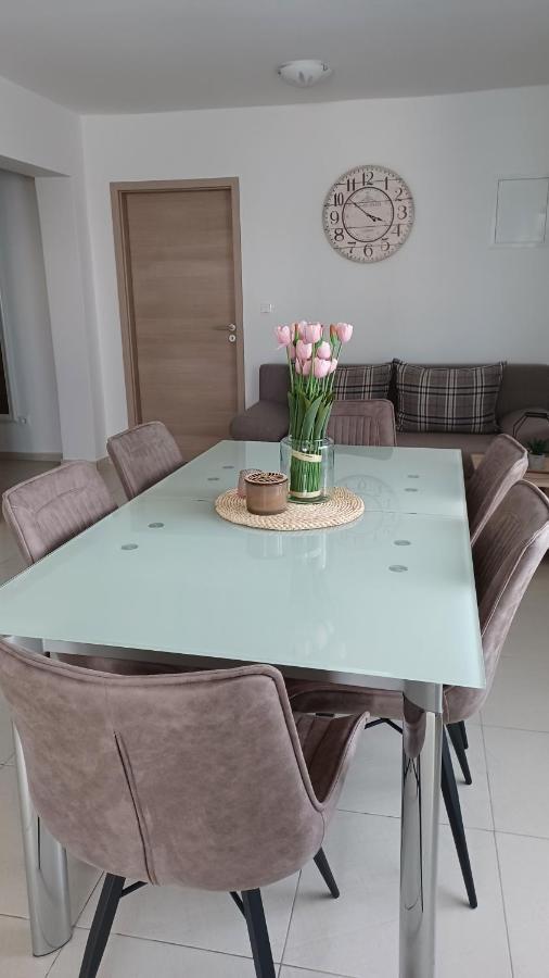 Apartmani Sara Bibinje Zewnętrze zdjęcie